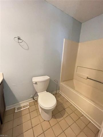110 Kingsbridge LN, Yorktown, VA 23692
