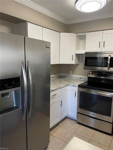 110 Kingsbridge LN, Yorktown, VA 23692