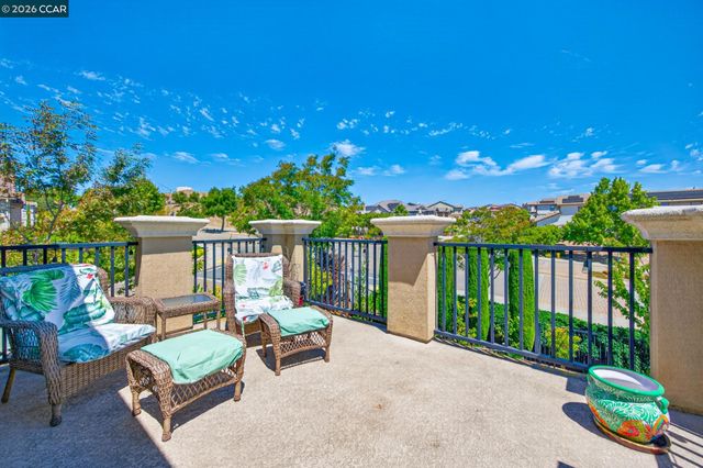 9701 Sara Ann Ct, Dublin, CA 94568