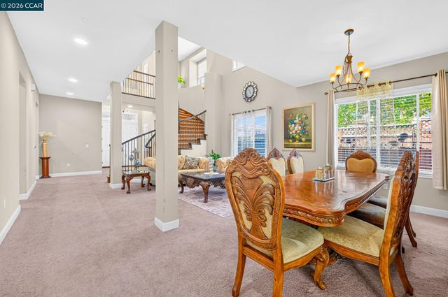 9701 Sara Ann Ct, Dublin, CA 94568