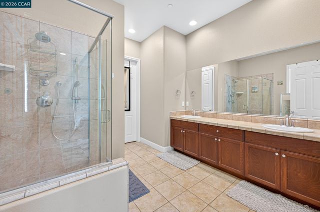 9701 Sara Ann Ct, Dublin, CA 94568