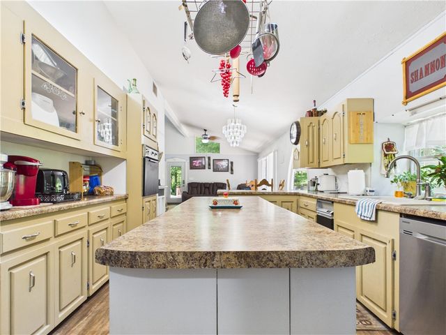 1755 NC 3400, Marble Falls, AR 72648