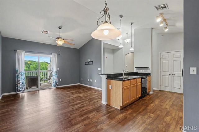 39 Kassebaum Lane 305, St Louis, MO 63129