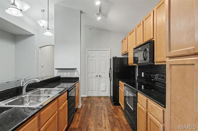 39 Kassebaum Lane 305, St Louis, MO 63129