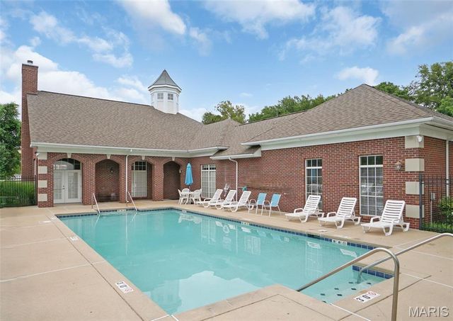 39 Kassebaum Lane 305, St Louis, MO 63129