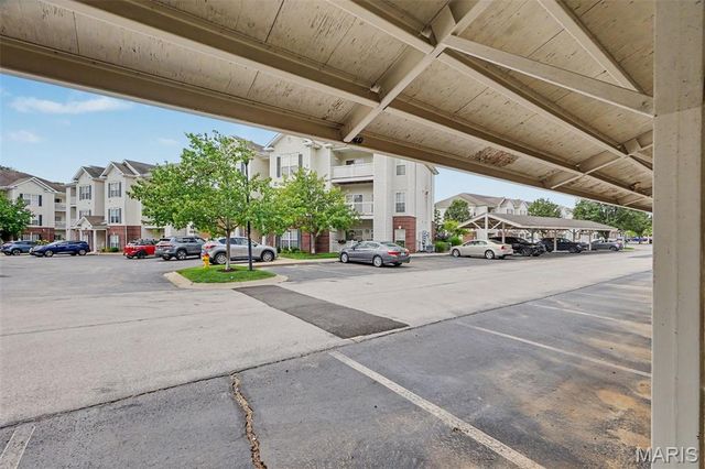 39 Kassebaum Lane 305, St Louis, MO 63129