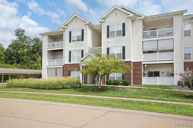 39 Kassebaum Lane 305, St Louis, MO 63129