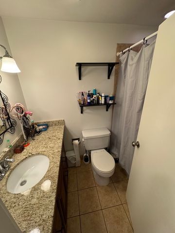 6000 Oakwood Drive 4D, Lisle, IL 60532