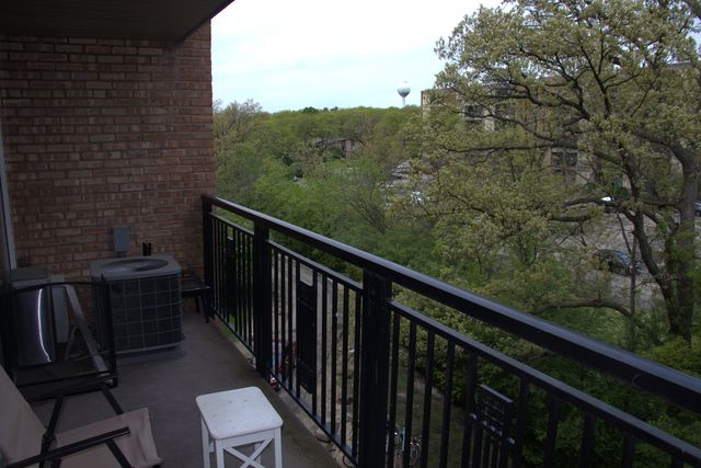 6000 Oakwood Drive 4D, Lisle, IL 60532