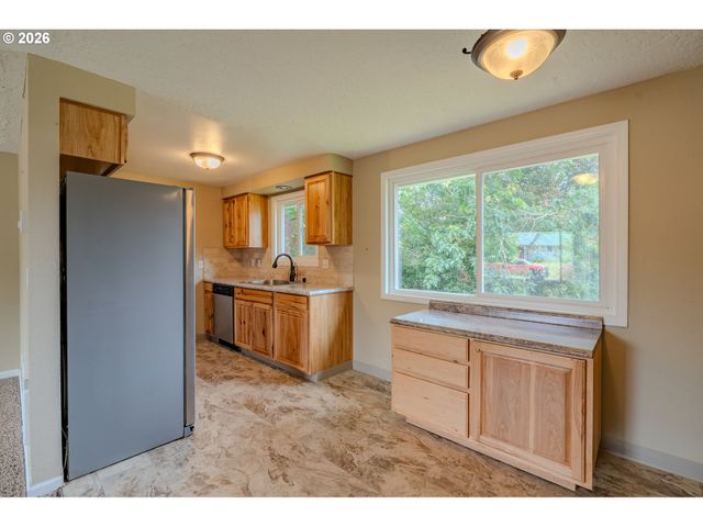 1720 Nw 103RD St, Vancouver, WA 98685
