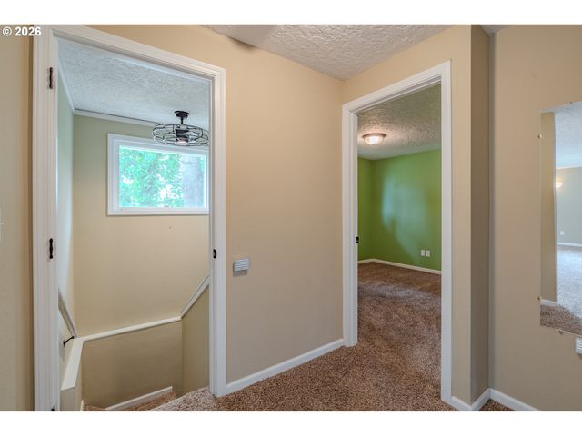 1720 Nw 103RD St, Vancouver, WA 98685