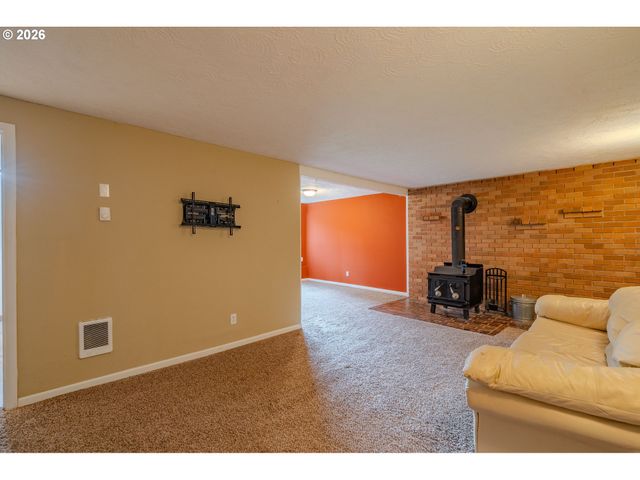 1720 Nw 103RD St, Vancouver, WA 98685