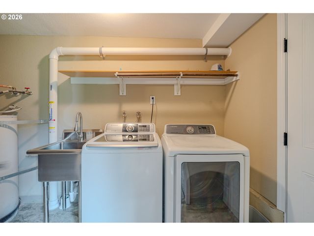 1720 Nw 103RD St, Vancouver, WA 98685