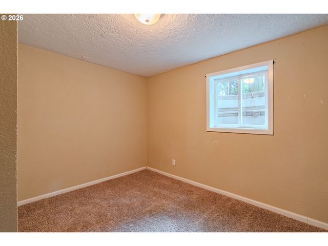 1720 Nw 103RD St, Vancouver, WA 98685