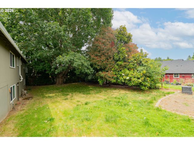 1720 Nw 103RD St, Vancouver, WA 98685