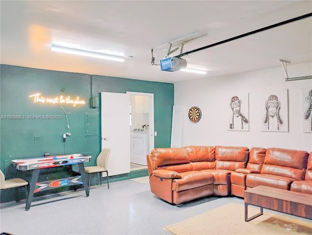 6043 Sunberry Circle, Boynton Beach, FL 33437