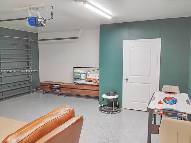 6043 Sunberry Circle, Boynton Beach, FL 33437