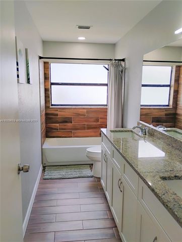 6043 Sunberry Circle, Boynton Beach, FL 33437