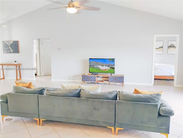 6043 Sunberry Circle, Boynton Beach, FL 33437