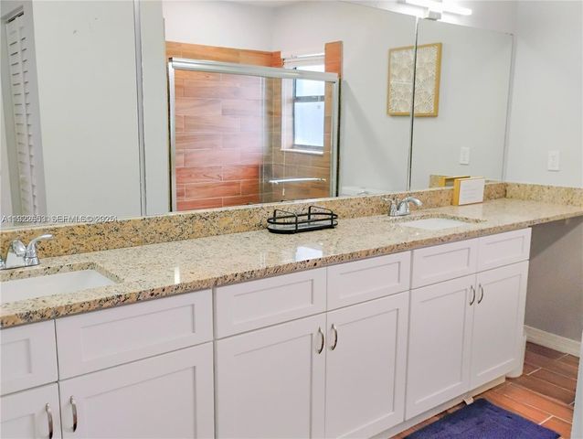 6043 Sunberry Circle, Boynton Beach, FL 33437