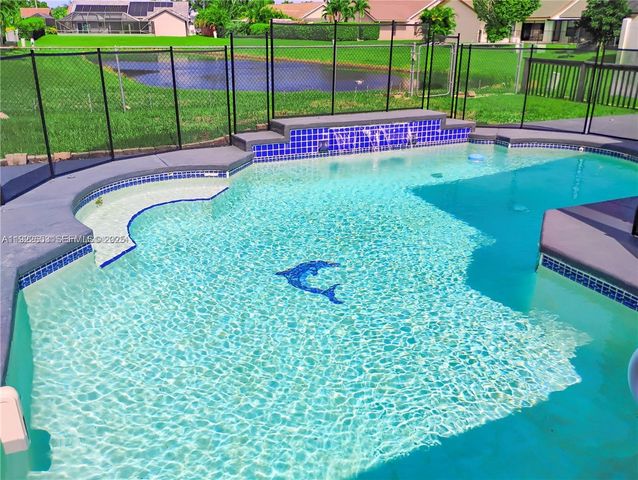 6043 Sunberry Circle, Boynton Beach, FL 33437