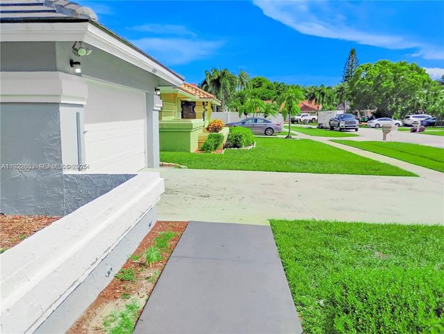 6043 Sunberry Circle, Boynton Beach, FL 33437