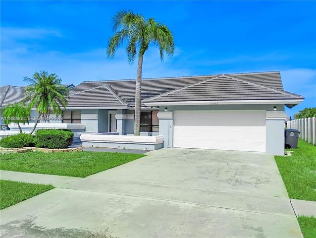 6043 Sunberry Circle, Boynton Beach, FL 33437