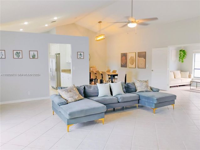 6043 Sunberry Circle, Boynton Beach, FL 33437