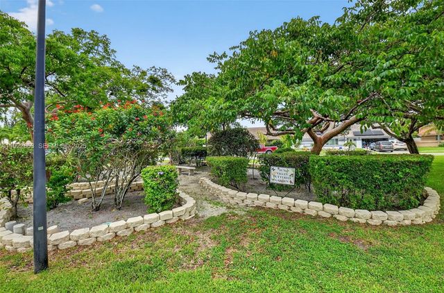 6043 Sunberry Circle, Boynton Beach, FL 33437