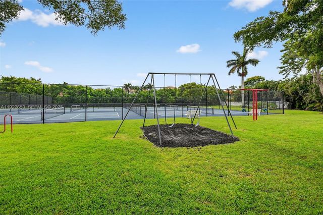 6043 Sunberry Circle, Boynton Beach, FL 33437