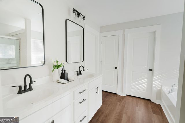 1837 Weatherbrook Circle, Lawrenceville, GA 30043