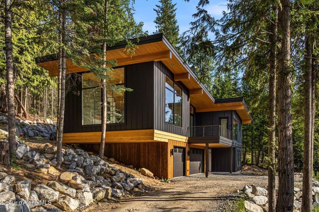 292 Fairway View Dr, Sandpoint, ID 83864