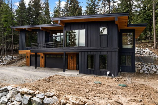 292 Fairway View Dr, Sandpoint, ID 83864