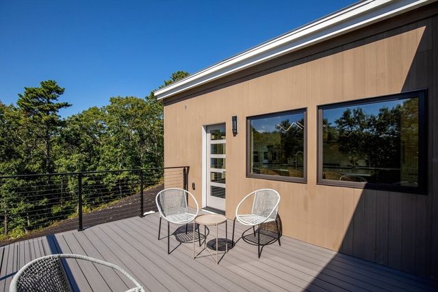 1924 State Road, Plymouth, MA 02360
