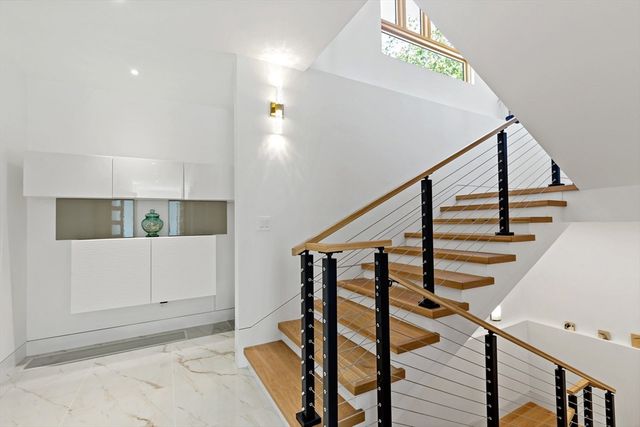 1924 State Road, Plymouth, MA 02360