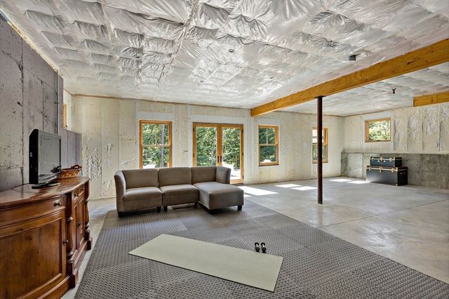 1924 State Road, Plymouth, MA 02360