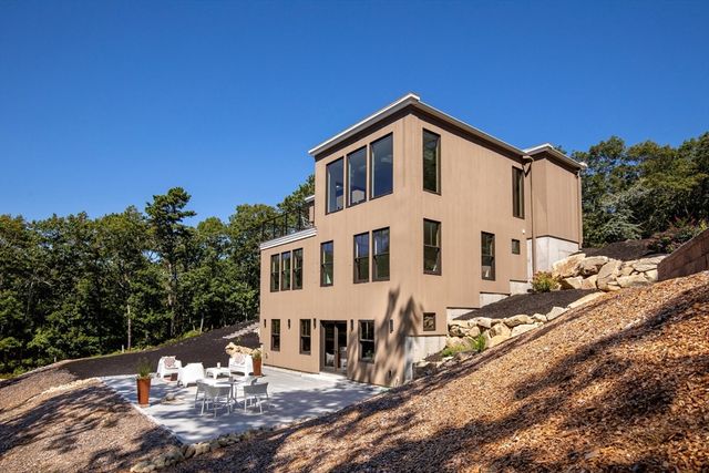 1924 State Road, Plymouth, MA 02360