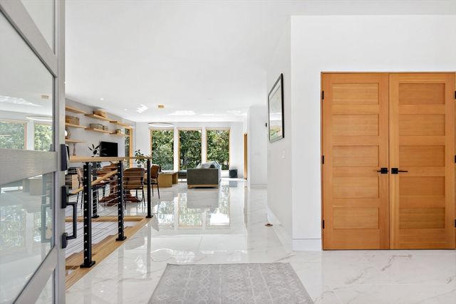 1924 State Road, Plymouth, MA 02360