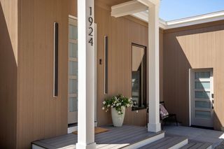 1924 State Road, Plymouth, MA 02360