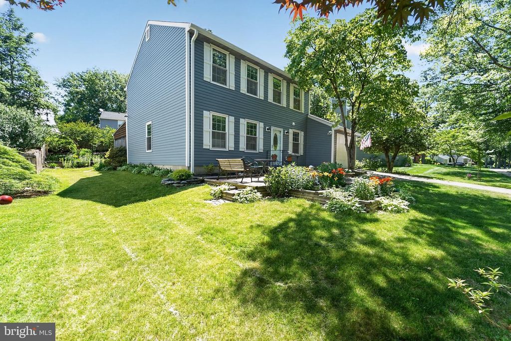 Image 2 of property listing at 397 KINGS COLLEGE DR, Arnold, MD 21012