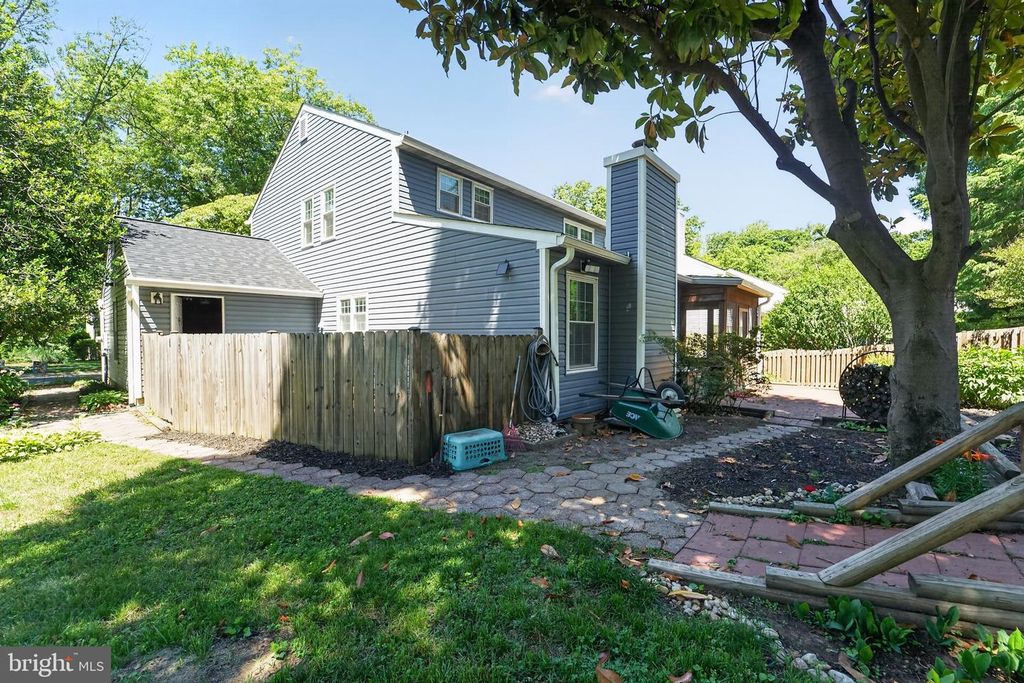 Image 29 of property listing at 397 KINGS COLLEGE DR, Arnold, MD 21012