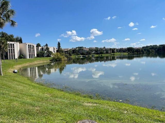 524 ORANGE DRIVE 11, Altamonte Springs, FL 32701