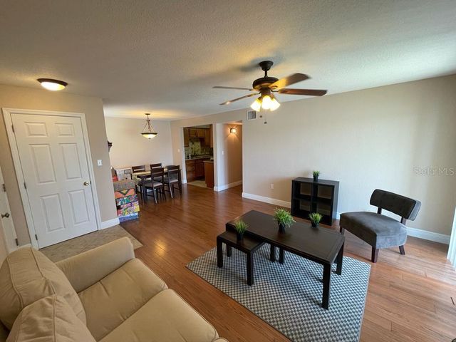524 ORANGE DRIVE 11, Altamonte Springs, FL 32701