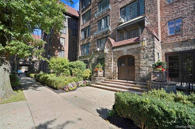 20 Continental Avenue 1-G, Forest Hills, NY 11375