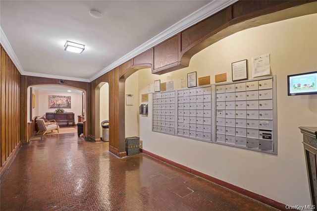 20 Continental Avenue 1-G, Forest Hills, NY 11375