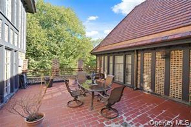 20 Continental Avenue 1-G, Forest Hills, NY 11375