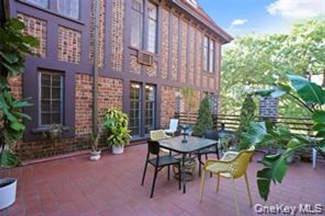 20 Continental Avenue 1-G, Forest Hills, NY 11375