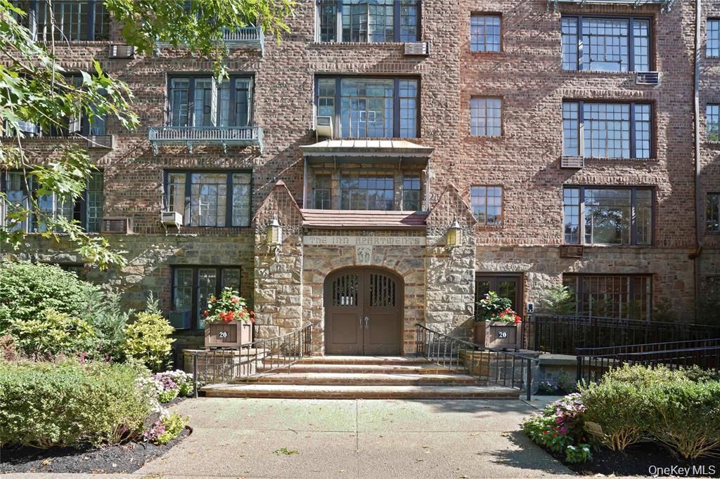 20 Continental Avenue 1-G, Forest Hills, NY 11375