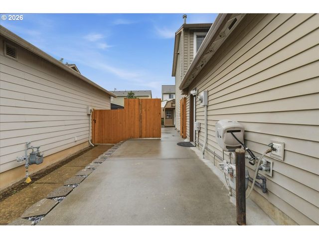 2000 N 5TH Way, Ridgefield, WA 98642