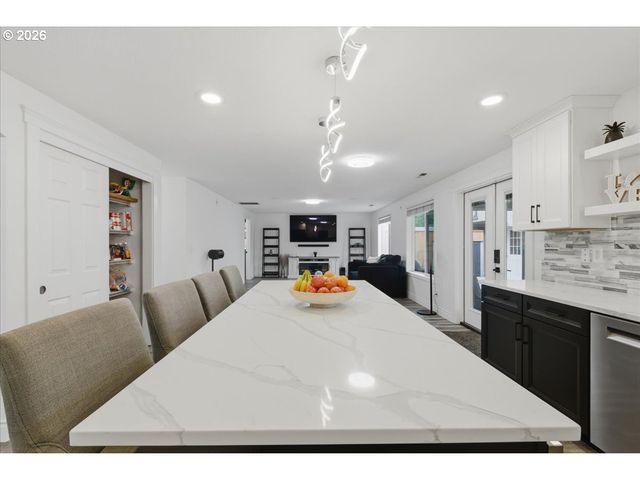 2000 N 5TH Way, Ridgefield, WA 98642
